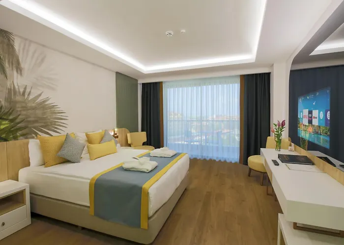 Hotel Stella Elite & 16 (adults Only) 5*